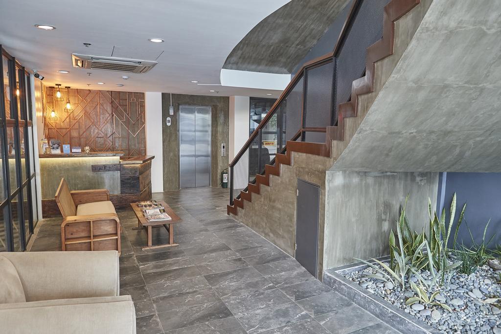 5880 Enriquez Residences Manila Esterno foto